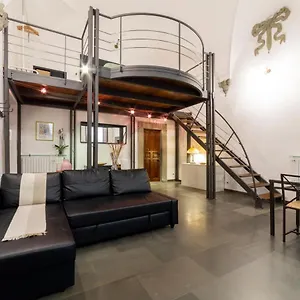 Apartment Pepi Loft In A Historical Building, Florence